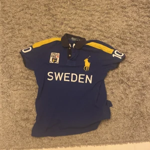 Polo Ralph luren sweden pické - Jävligt snygg polo från Ralph luren köpte den skit länge sen men knappt använd