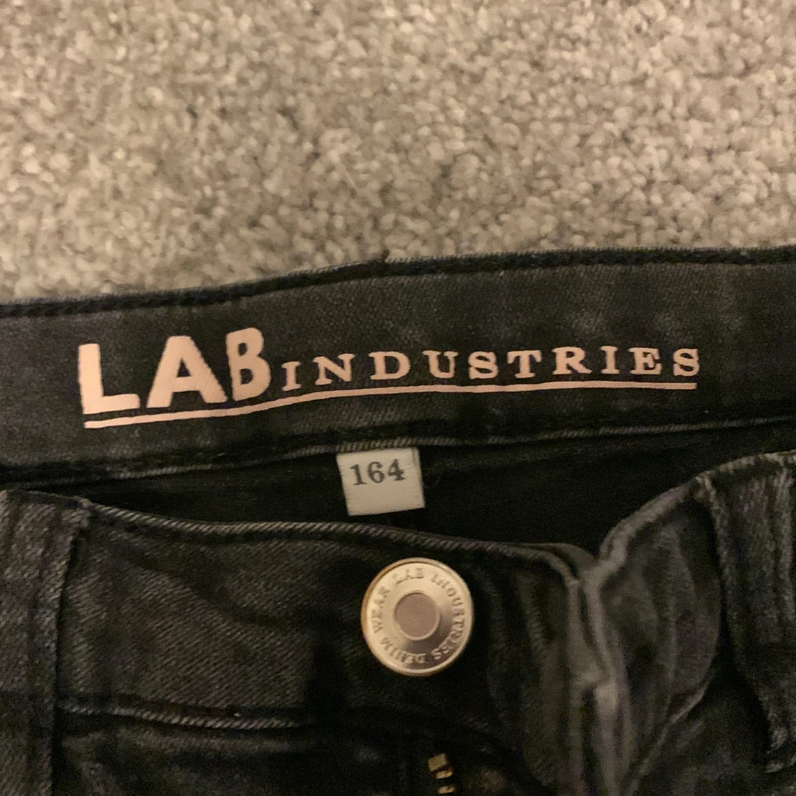 Svarta jeans från LAB Industries - 1