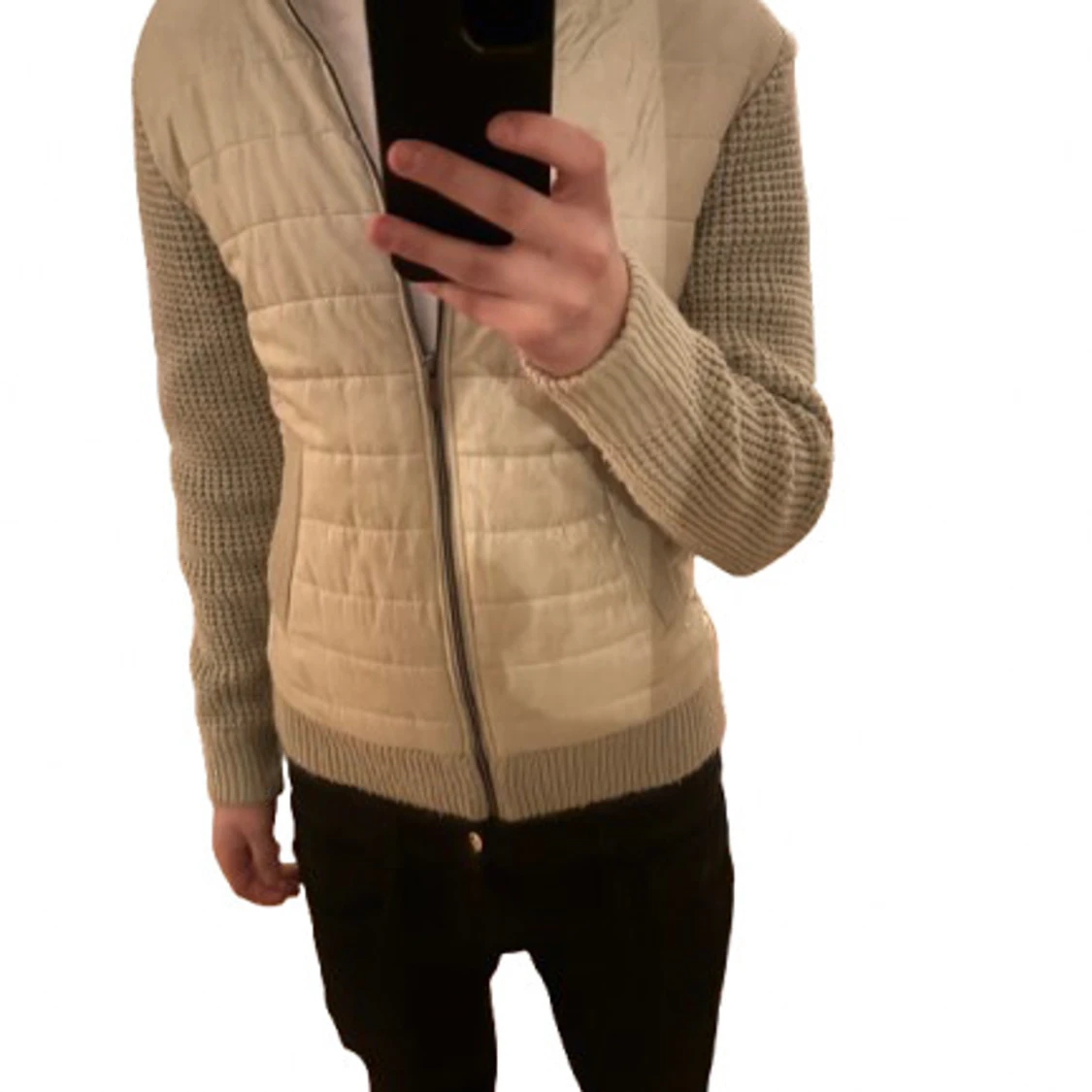 Beige quiltad jacka med stickade ärmar - 2