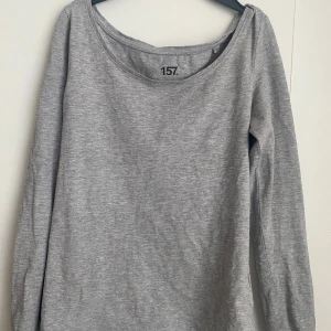 Grå tröja - Superfin tröja från lager 157, använt fåtal gånger, mycket bra skick 