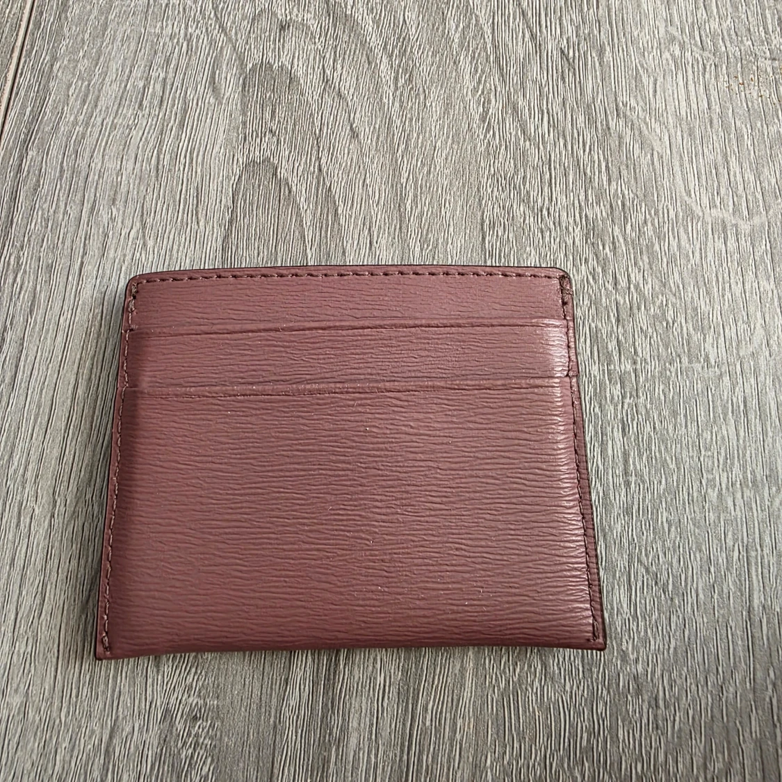 Mörkrosa plånbok från DKNY - 1