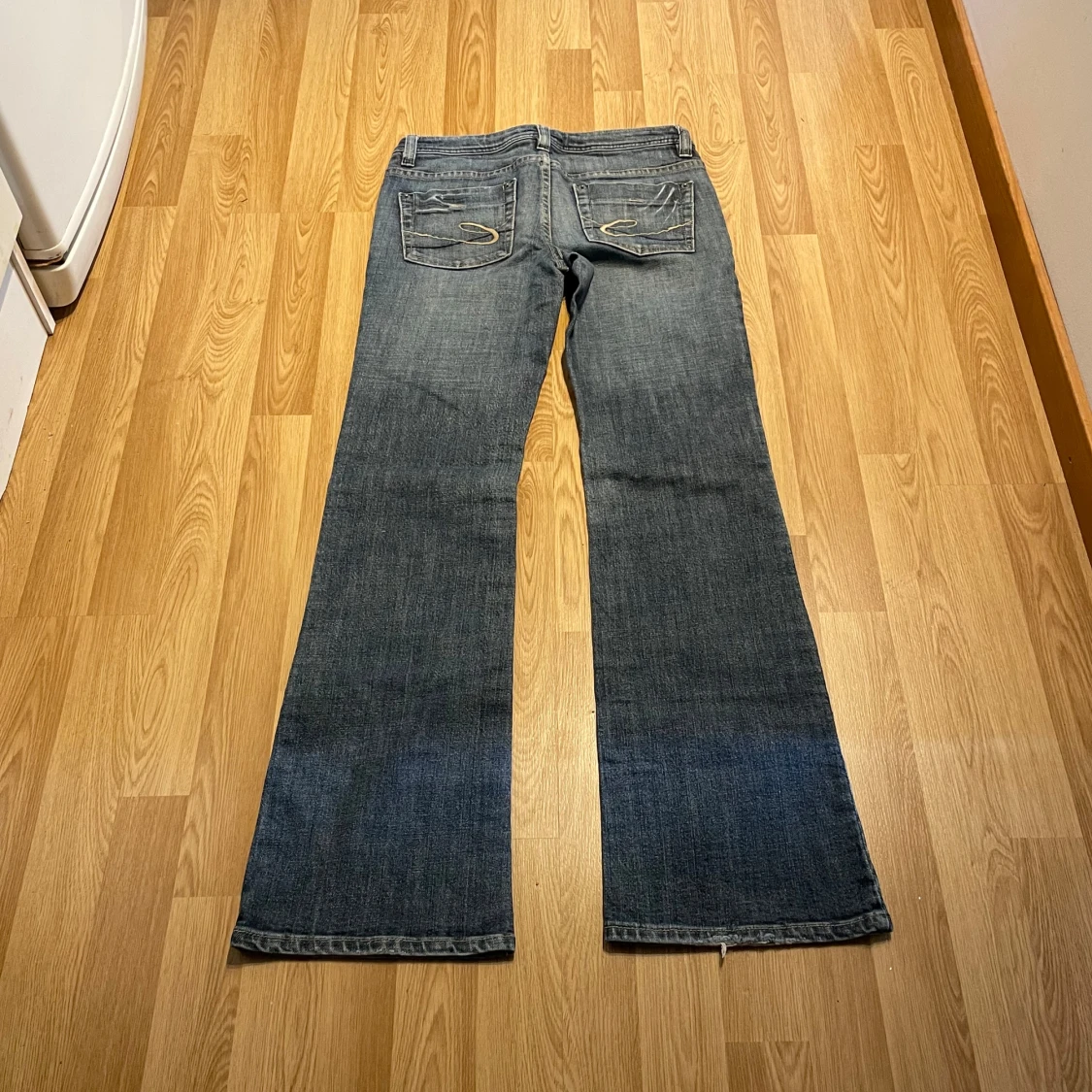 Lågmidjade bootcut jeans  - 1