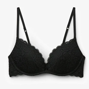 Intimissimi gioia bh - Jättefin och skön trendig Intimissimi bh endast testad. i modellen gioia storlek 75C, nypris 530kr.🩷säljer svart!!