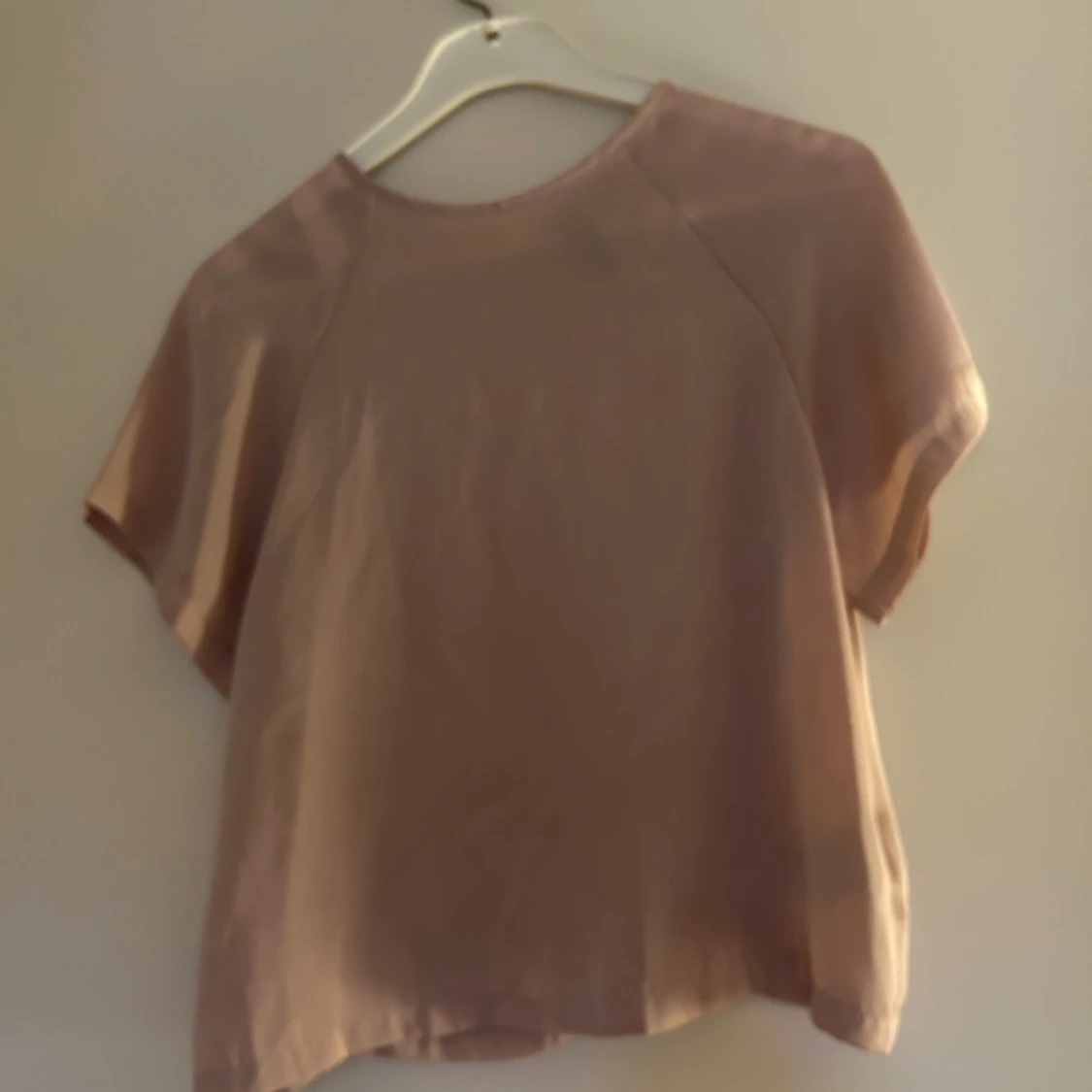 Beige kortärmad topp