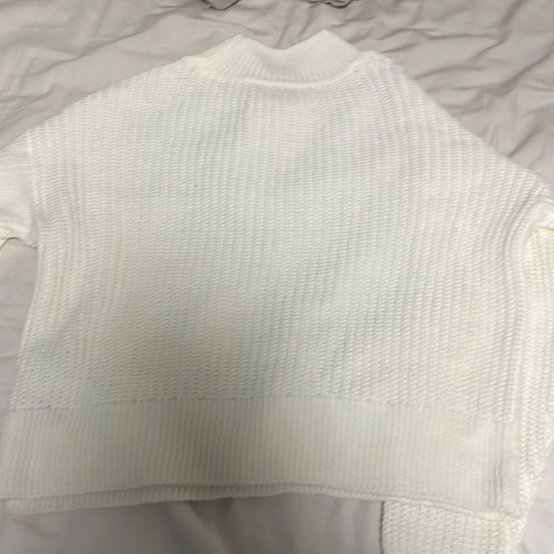 Vit stickad tröja - 91