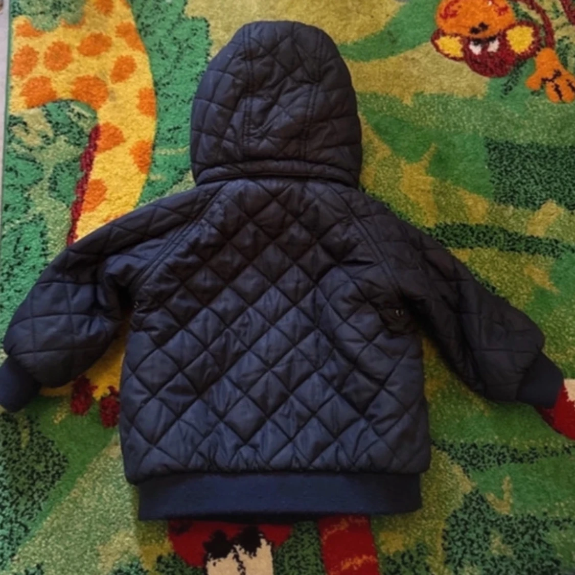 Blå quiltad jacka med huva - 1