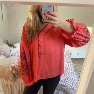 Odd molly blus💗 - Såå söt blus från odd molly med coola detaljer🎀💗