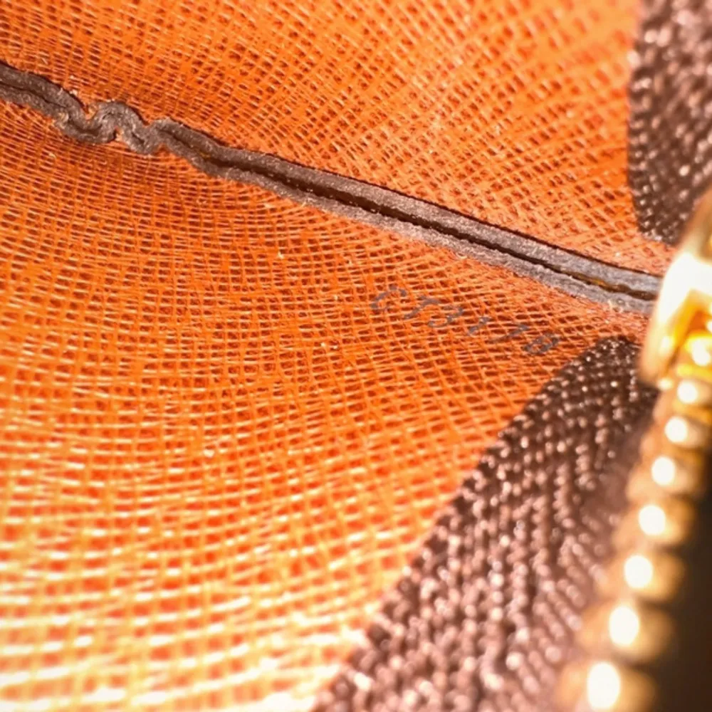 Louis Vuitton key pouch. Aldrig använd. Har ej kvitto eller låda kvar. Asusteet.