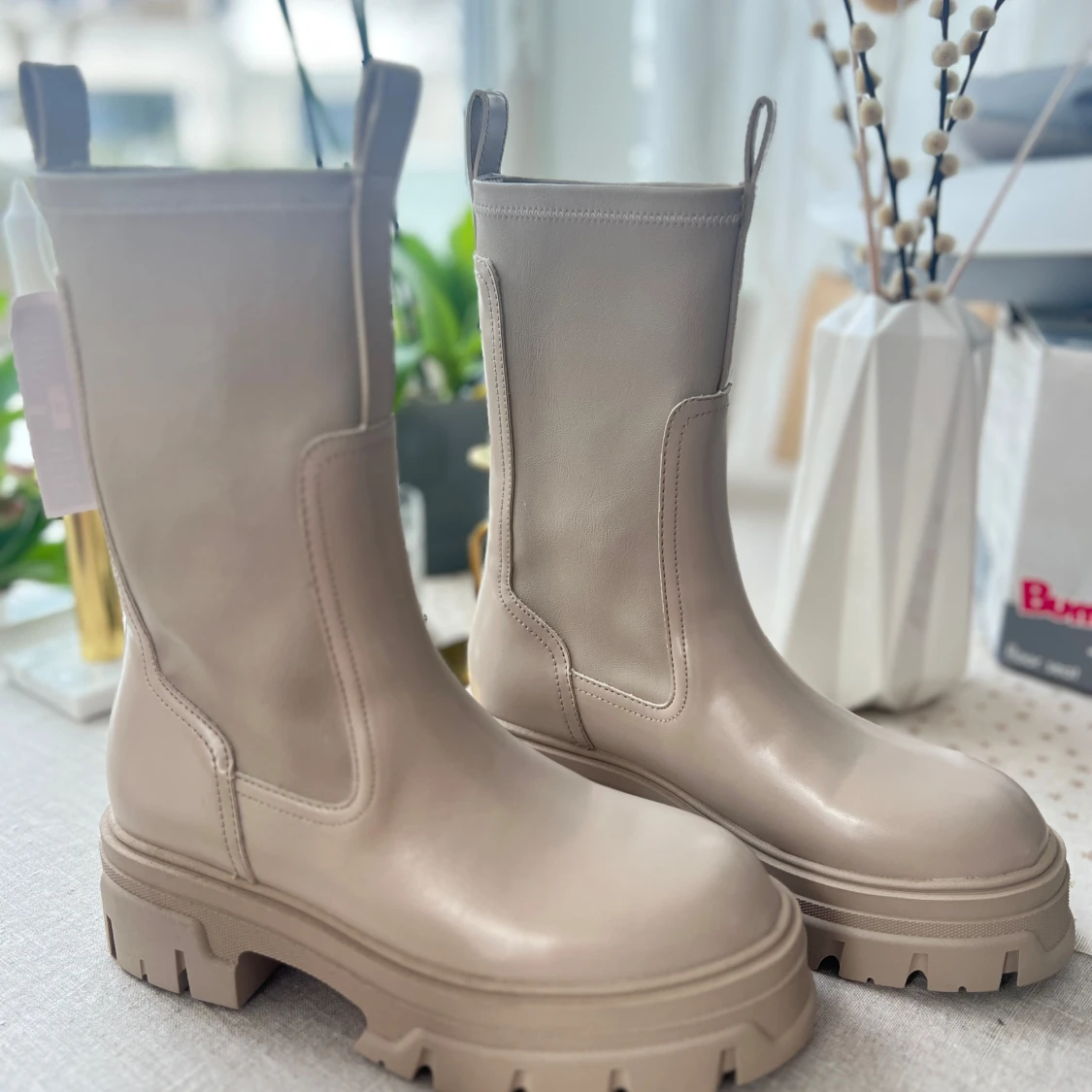 Beige boots från H&M - 90