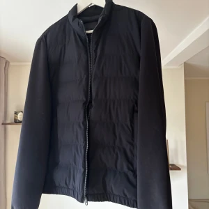 Höst/Vår Jacka - Snygg o skön cardigan jacka från Zara i strl M