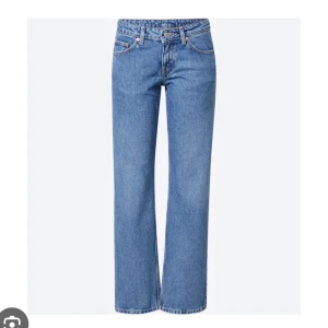 Weekday arrow jeans - superfina low waist jeans!! men tyvärr försmå, passar 36/38! Är i tall