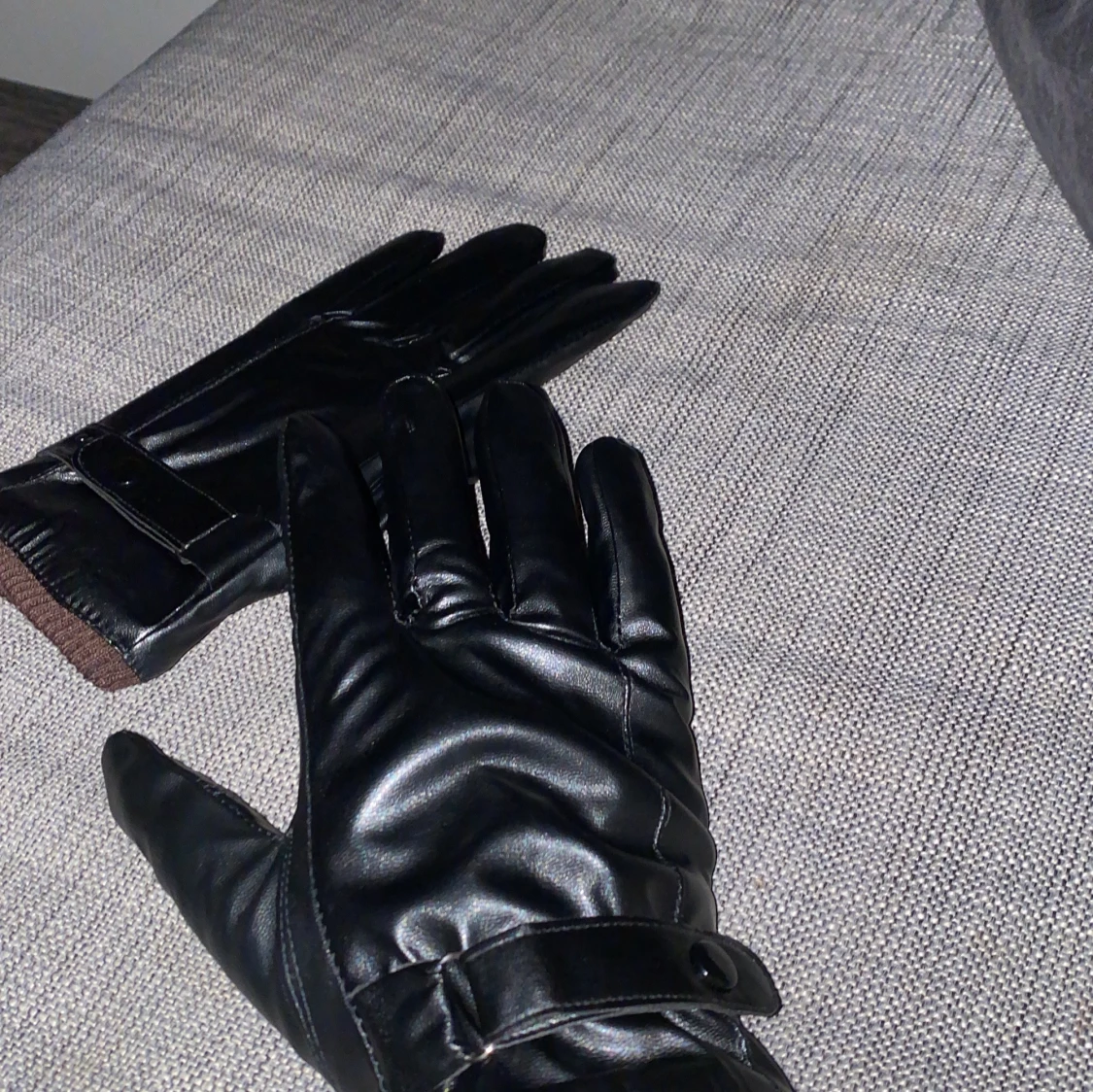 Svarta läderhandskar - 90