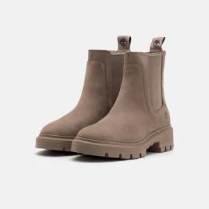 Timberland kängor - Använda en gång. Superfina. Säljes då dom är för stora för mig.