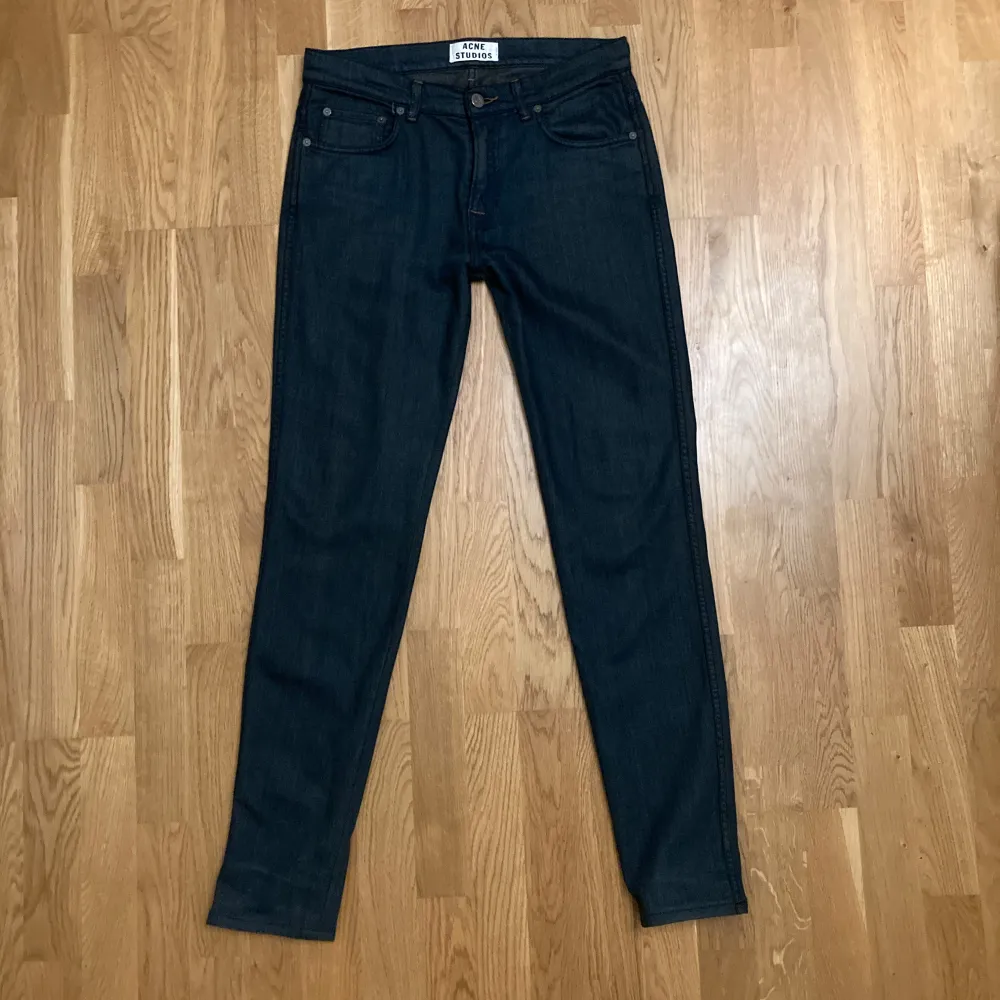 Acne Studios jeans i väldigt bra skick! W31 L32. Jeans & Byxor.