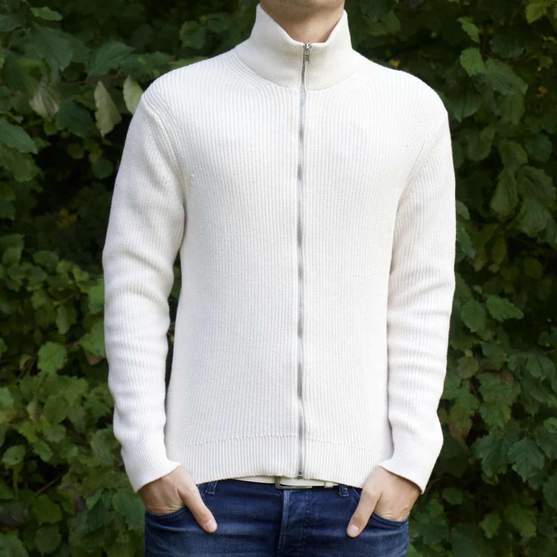 Vit stickad tröja från East West