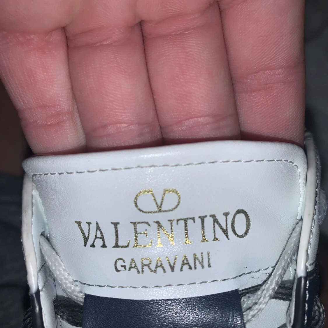 Valentino opens mörk blå - 90