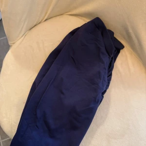 Träningstights - Träningstights från shein i mörkblått. Aldrig använda. Scrunch vid rumpan 
