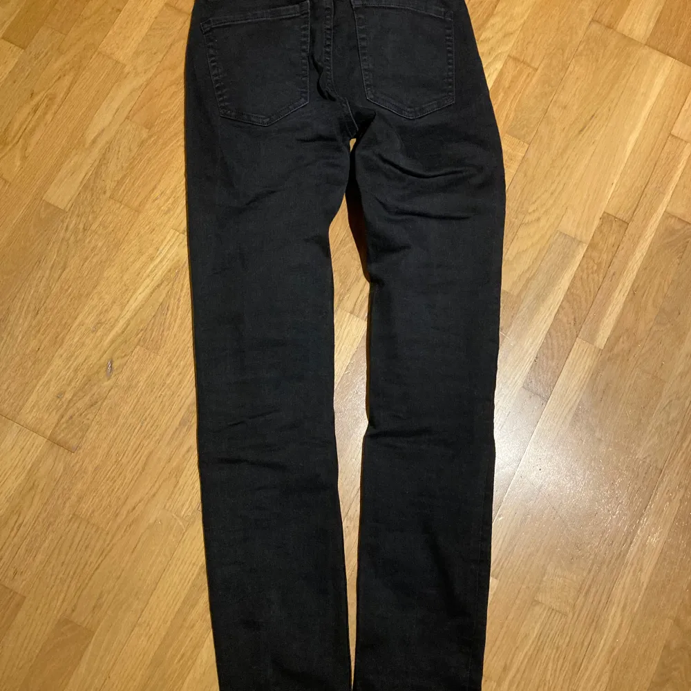 Svarta stretchjeans från lager 157. Jeans & Byxor.