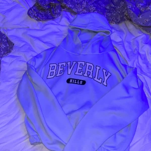 Tröja - Blå magtröja-hoodie 