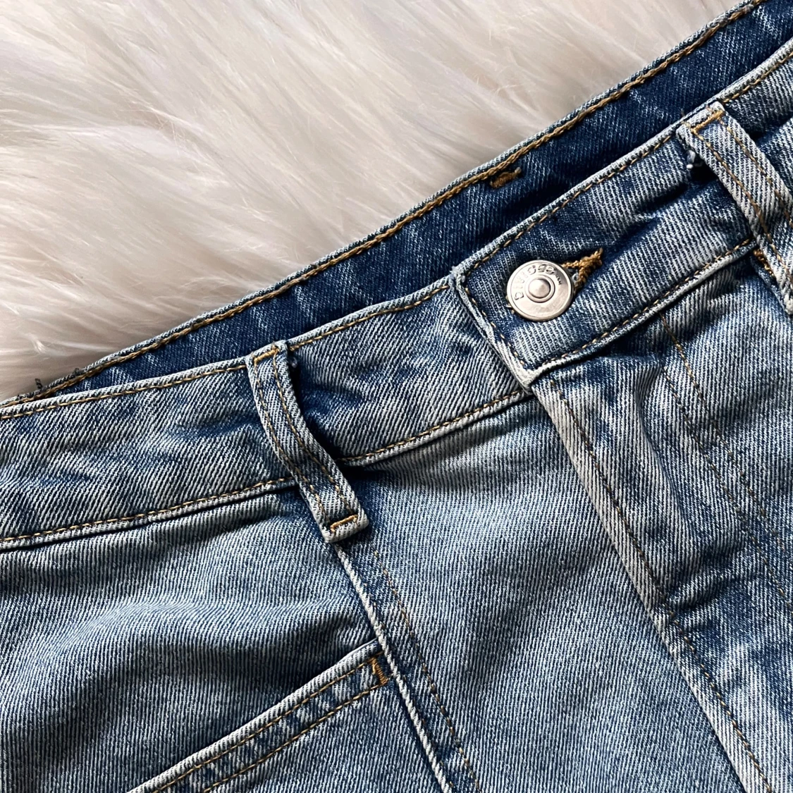 Blå jeans med hög midja - 1