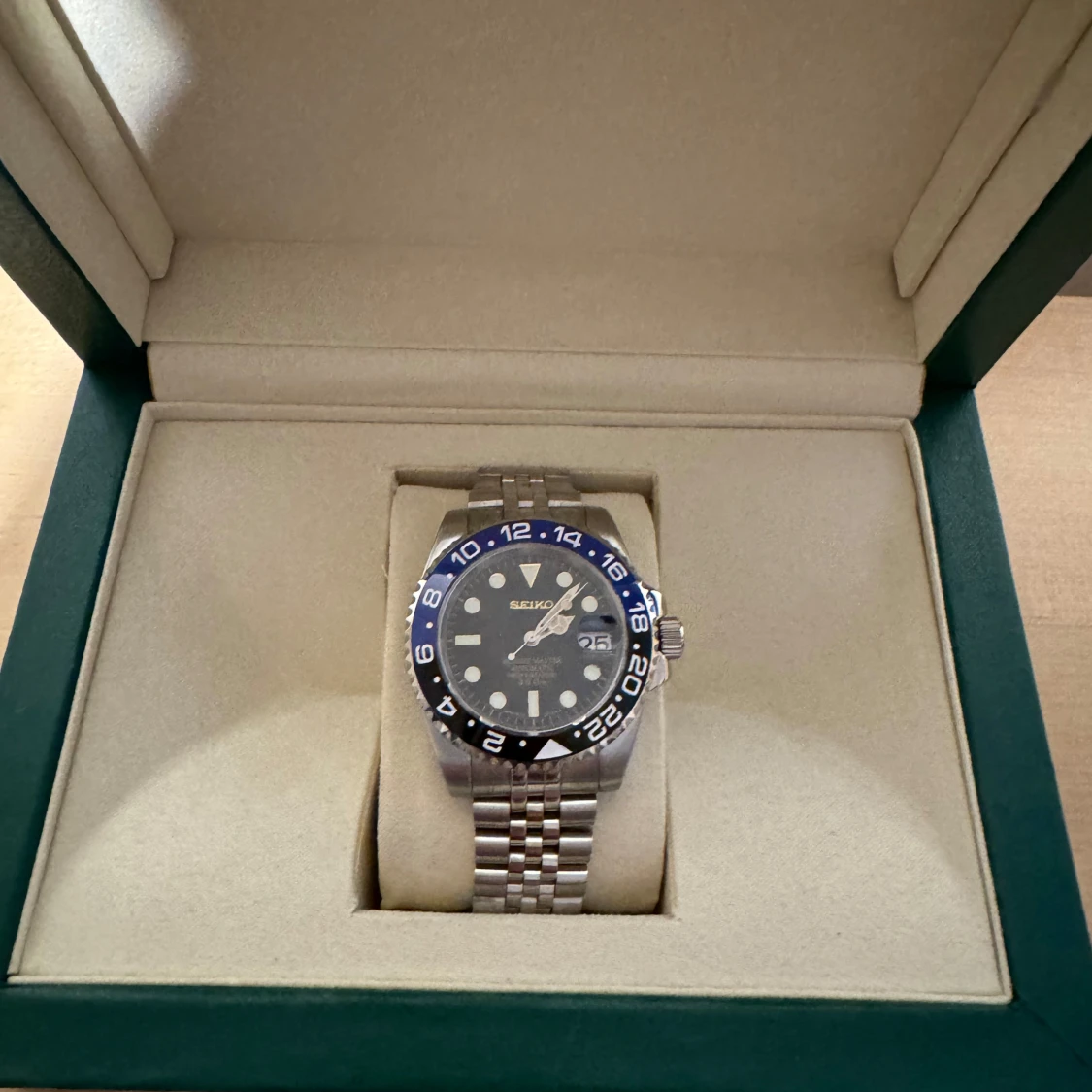 Seiko GMT Batman - 1