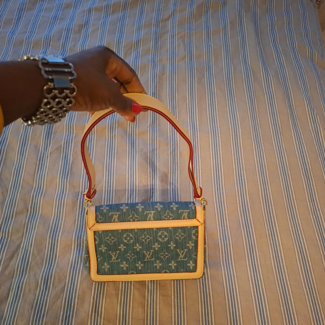 Blå och beige axelväska - 1