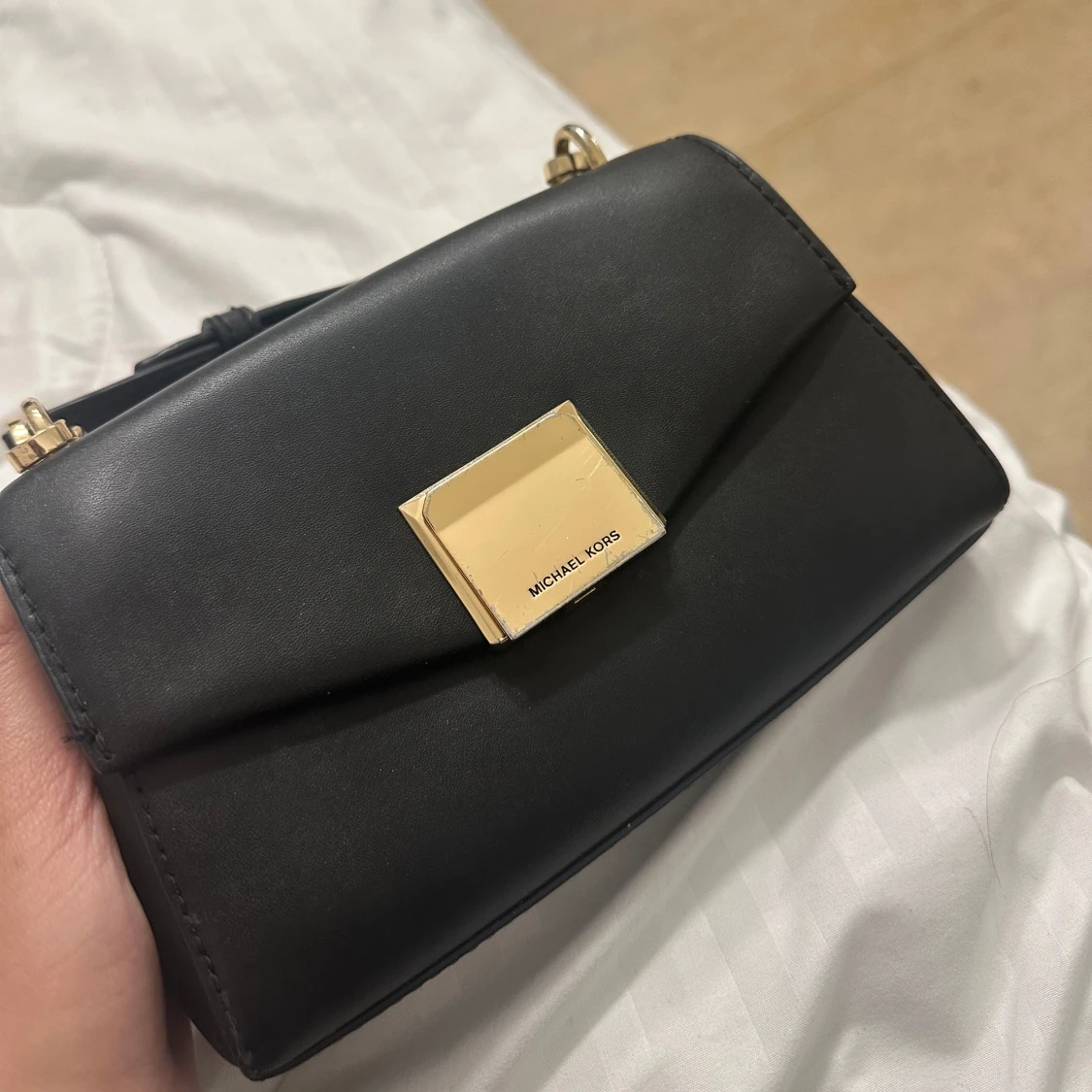 Svart axelväska från Michael Kors - 3