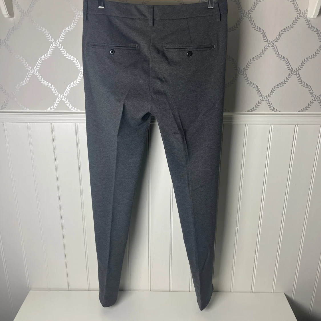 Grå kostymbyxor från Dondup - 1