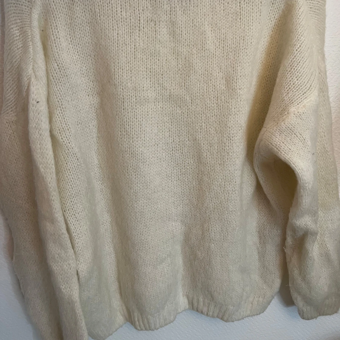 Vit stickad tröja - 3
