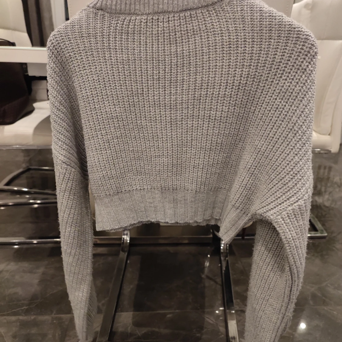 Grå stickad tröja från NA-KD - 1
