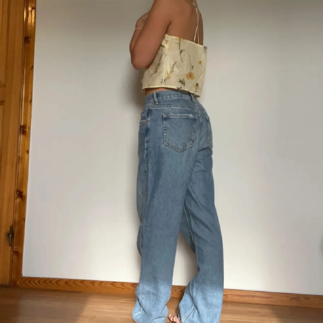 Gul blommig linnetopp - 2