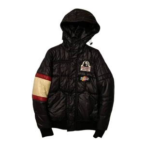 Hysteric glamour puffer jacket - 📏Hysteric glamour puffer jacket med feta patches. Model är rätt så ovanlig och är svårt att hitta i samma skick. Dma för info eller annat om plagget✉️ Jackan har inga flaws eller hål 10/10 skick✅