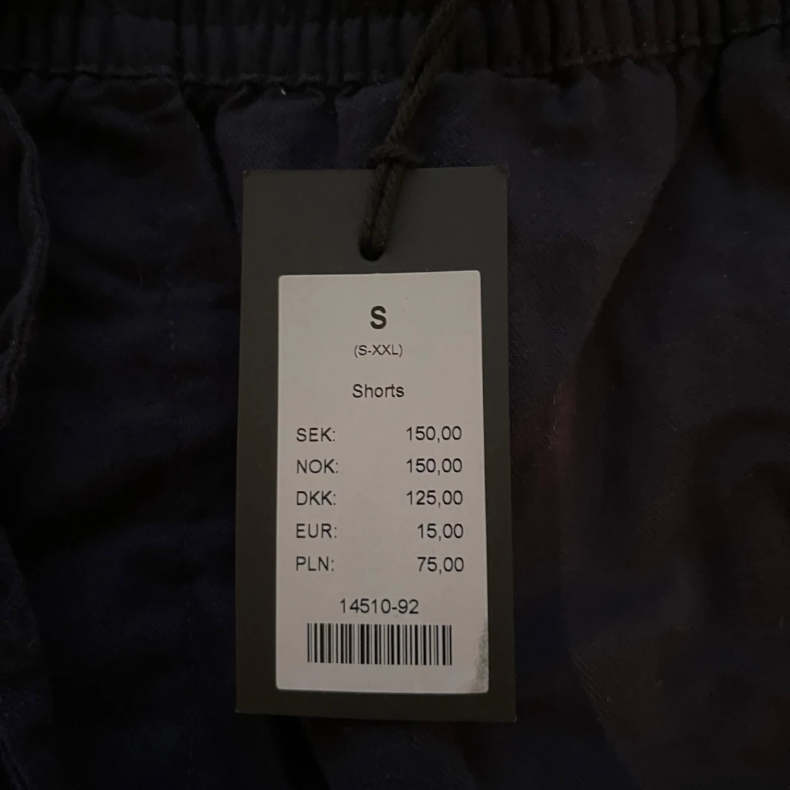 Marinblå och vita linne shorts - 1