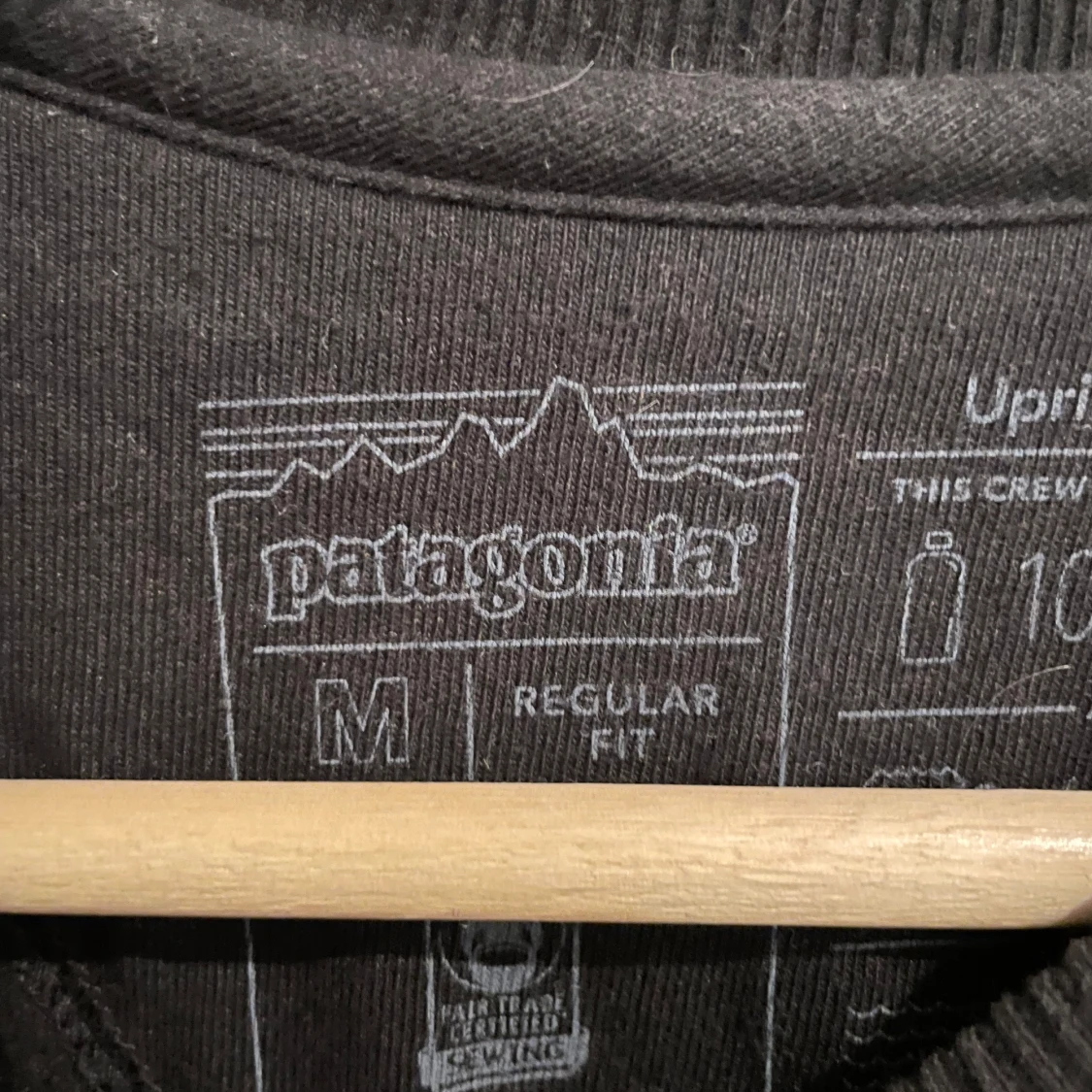 Svart tröja från Patagonia (M) - 1