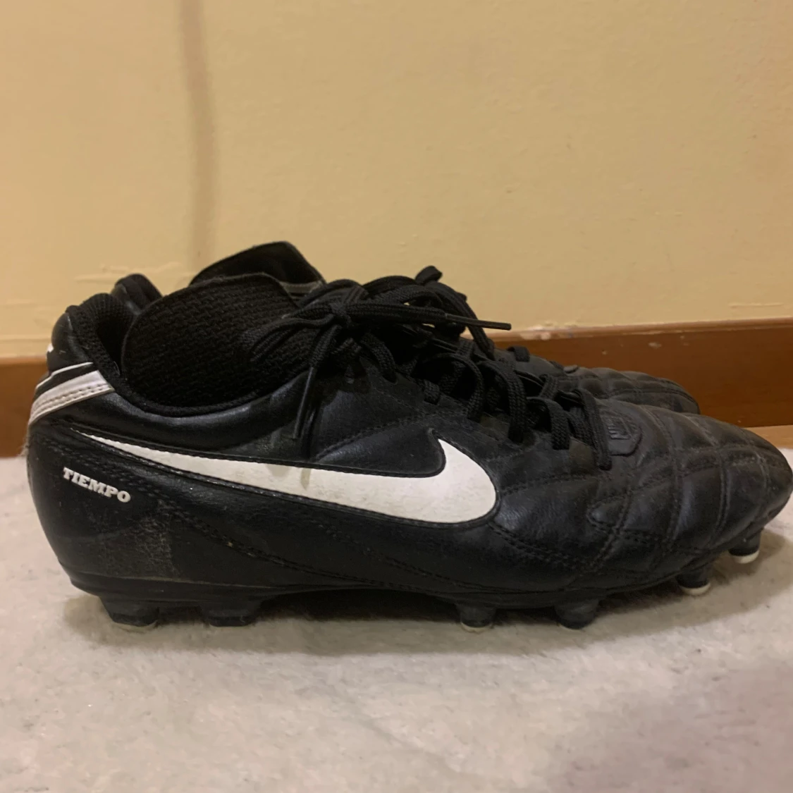 Svarta Nike Tiempo fotbollsskor - 91