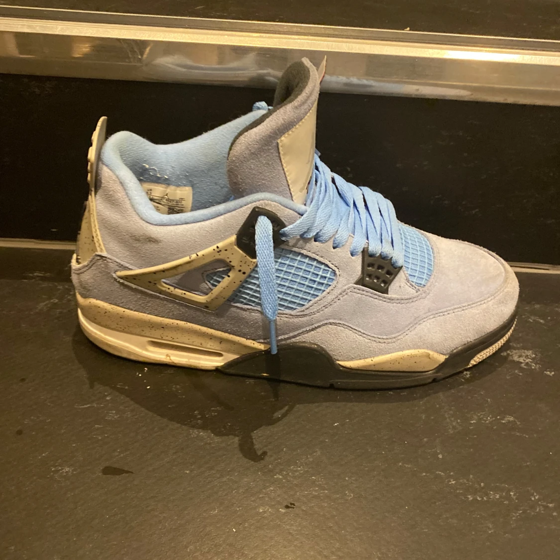 Jordan 4 university blue  - 91