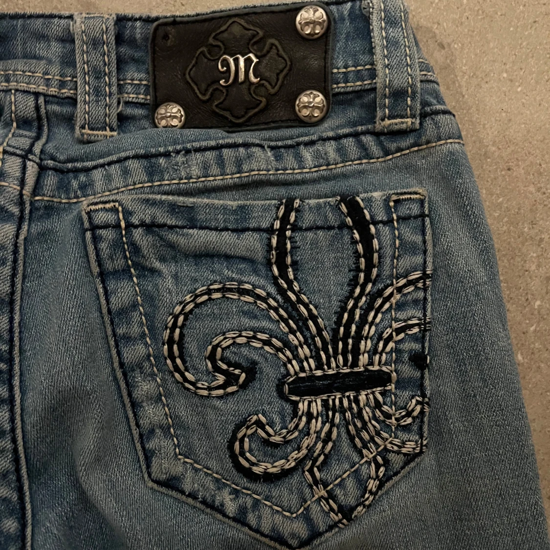 LOW MISS ME BOOTCUT JEANS  - 93