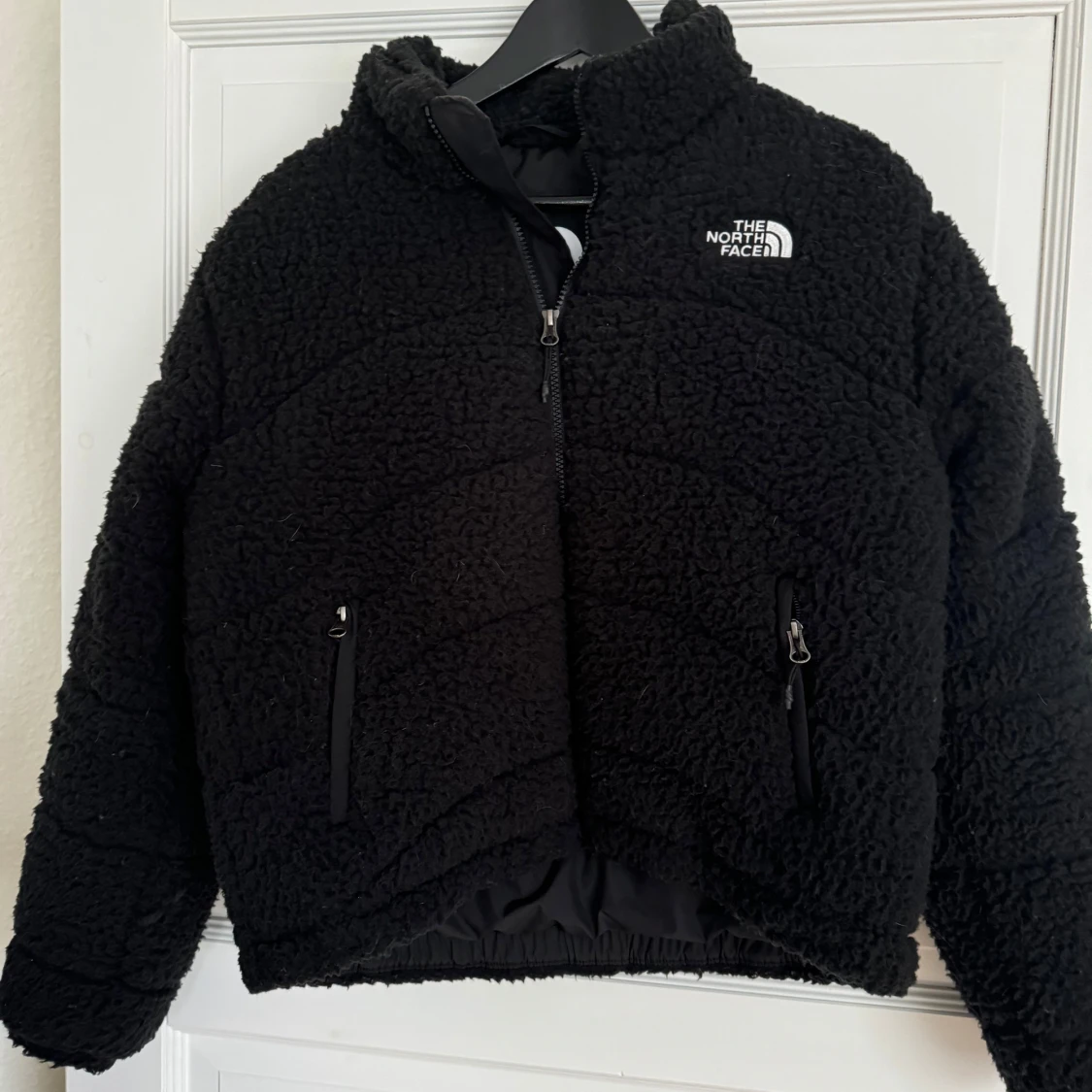 Svart teddyjacka från The North Face