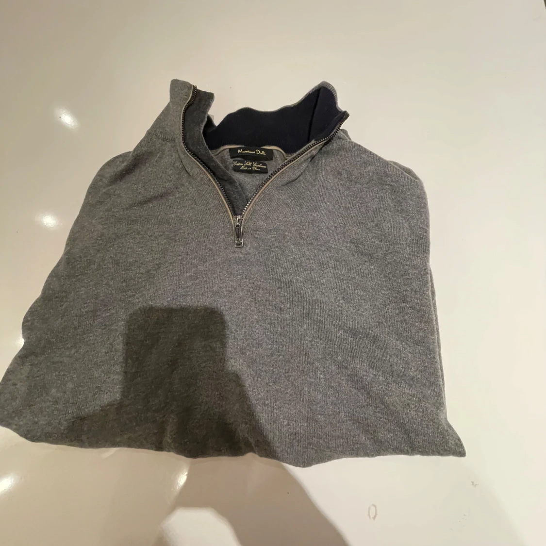Grå tröja från Massimo Dutti - 90