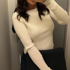 Tröja - Super söt tröja med boat neck