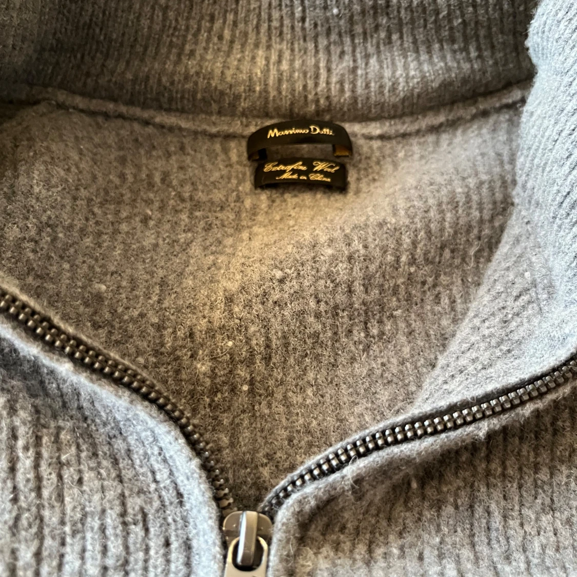 Grå stickad cardigan från Massimo Dutti - 92