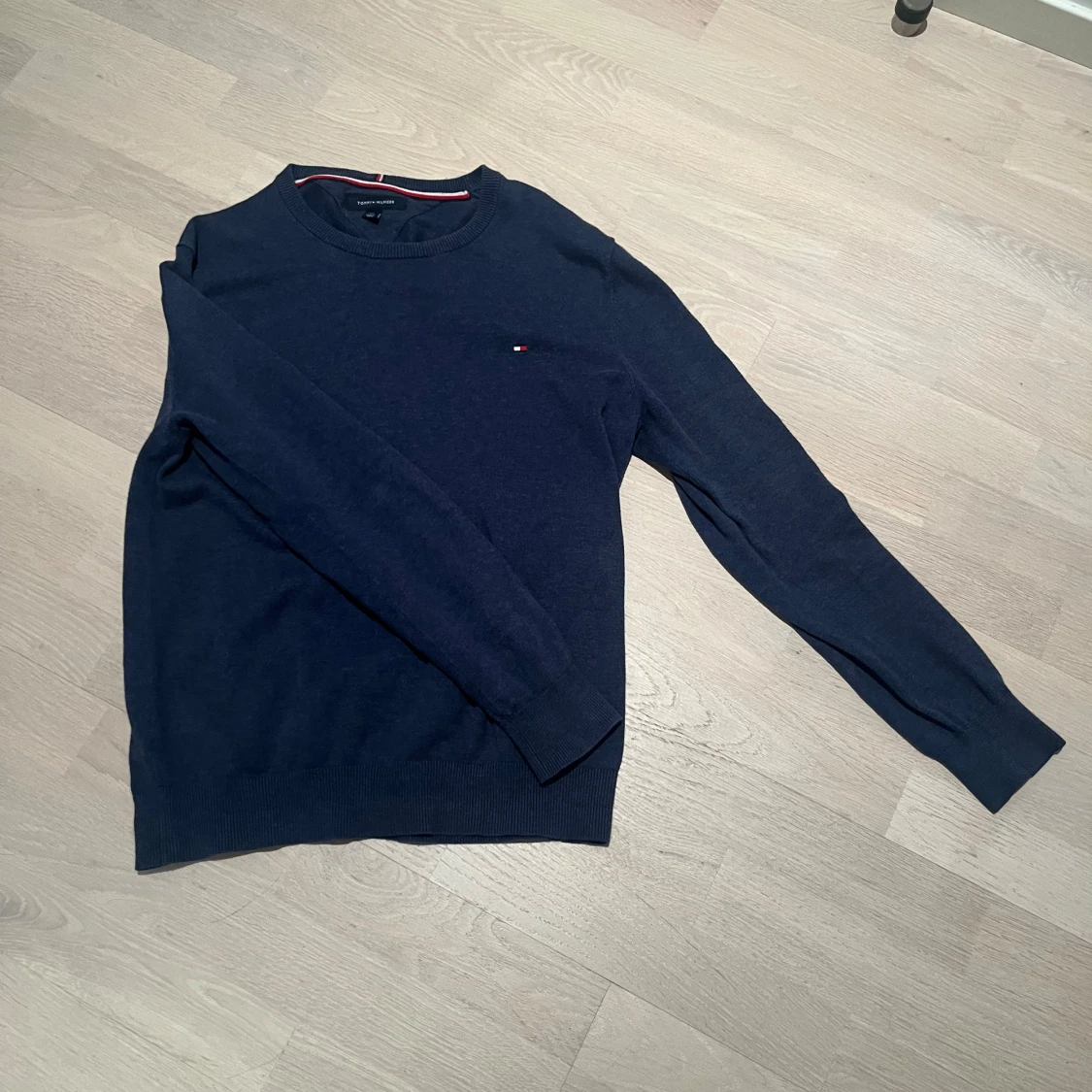 Mörkblå tröja från Tommy Hilfiger - 92