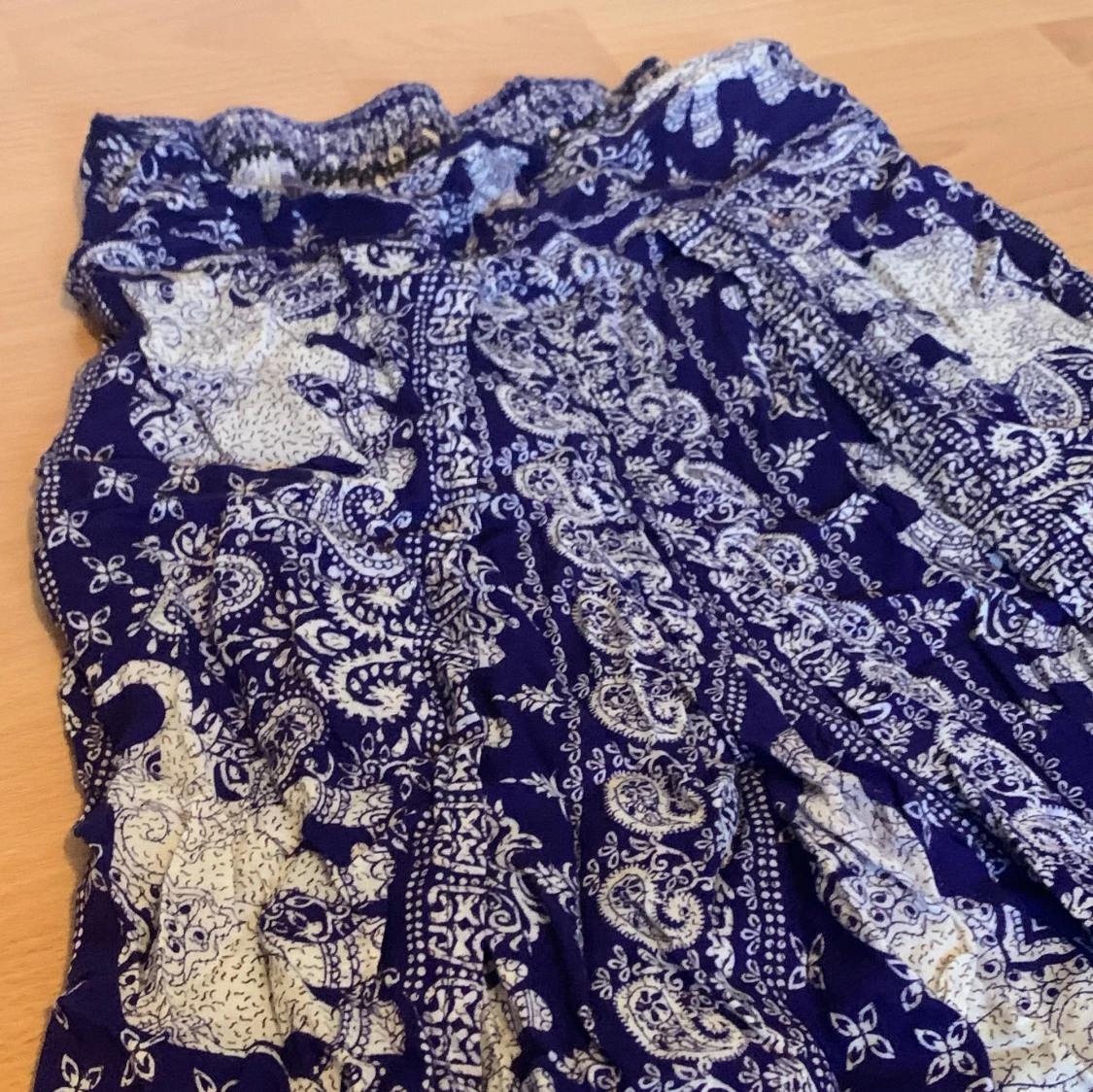 Mönstrade vida byxor i blått och vitt - 90