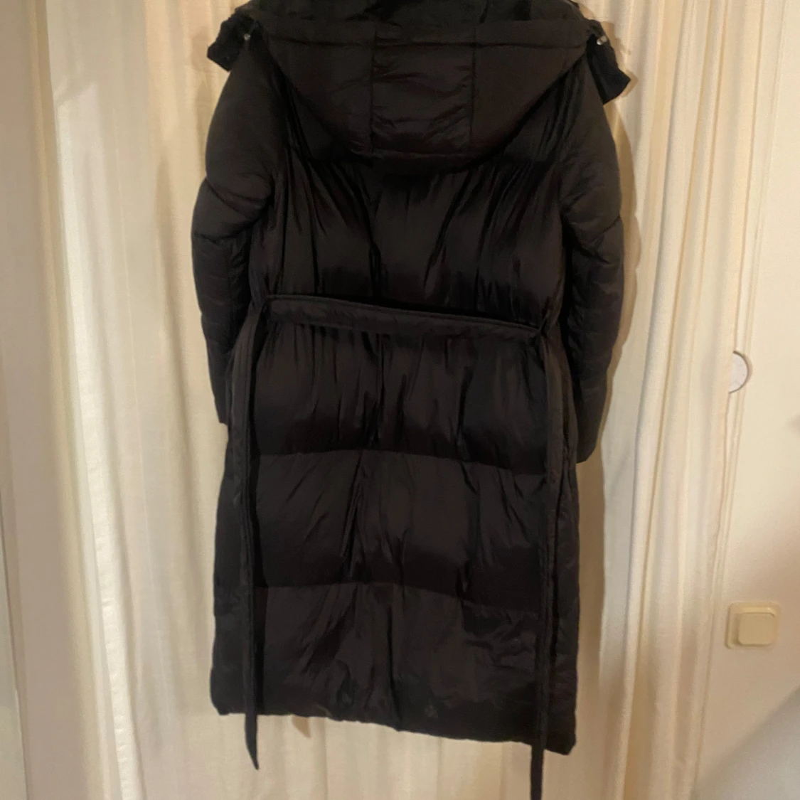 Svart dunjacka från NA-KD - 91