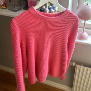 Stickad tröja  - Jätte fin rosa stickad tröja från Carin Wester 🥰🥰väldigt bra skick ☺️