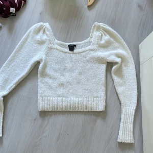 Vit, stickad  - Använda 5gånger