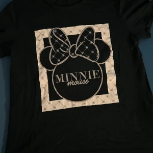 T-shirt - Bra t-shirt, användt men är i bra skick. 