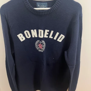 Tröja Bondelid - Använd ett fåtal ggr. Marinblå storlek L