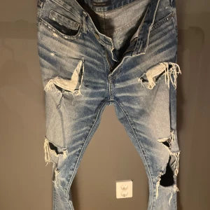 Abercrombie and Fitch W31 - Sköna somriga jeans, passar riktigt bra till en linneskjorta. 