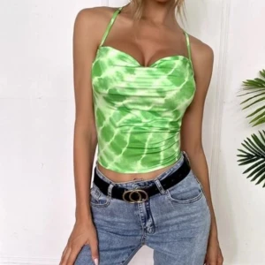 Grön topp - Säljer min gröna satin topp